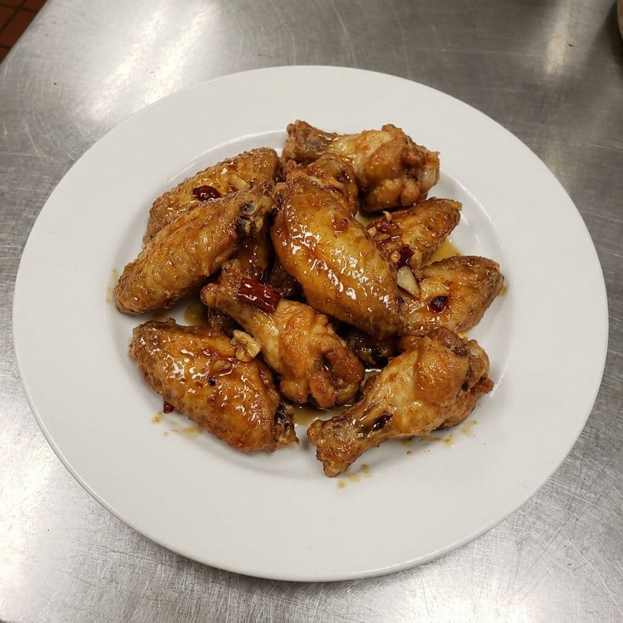 Deep-Fried Chicken Wings with Fish Sauce / Canh Ga Chien Nuoc Mam (5 Pieces)