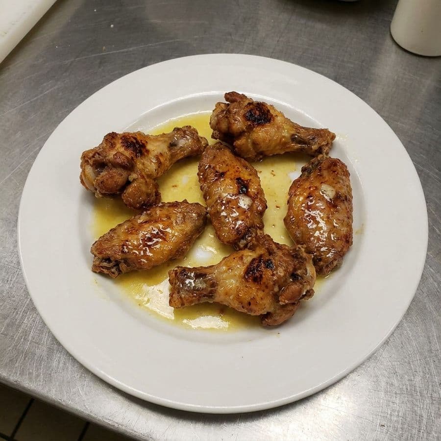Deep-Fried Chicken Wings with Butter / Canh Ga Chien Bo (5 Pieces)