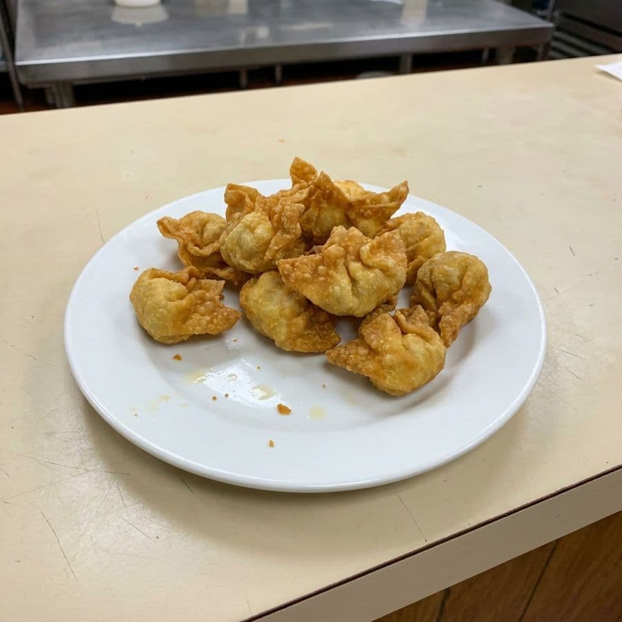 Deep-Fried Wonton Shrimps and Pork / Wonton Chien (6 Pieces)